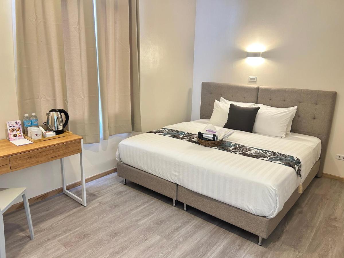 Myspace Hotel Comembo Taguig Kültér fotó
